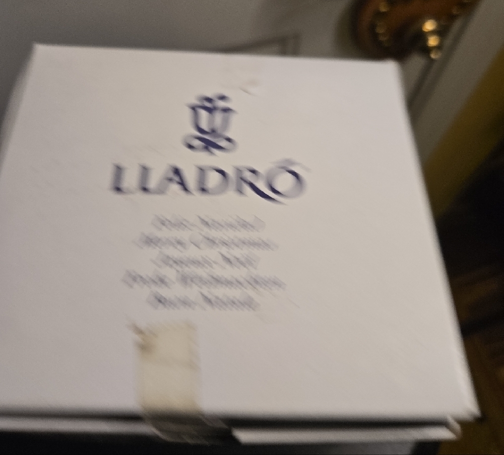 Lladro 1995 Merry Christmas White Crystal Bell in Box - Picture 3 of 12